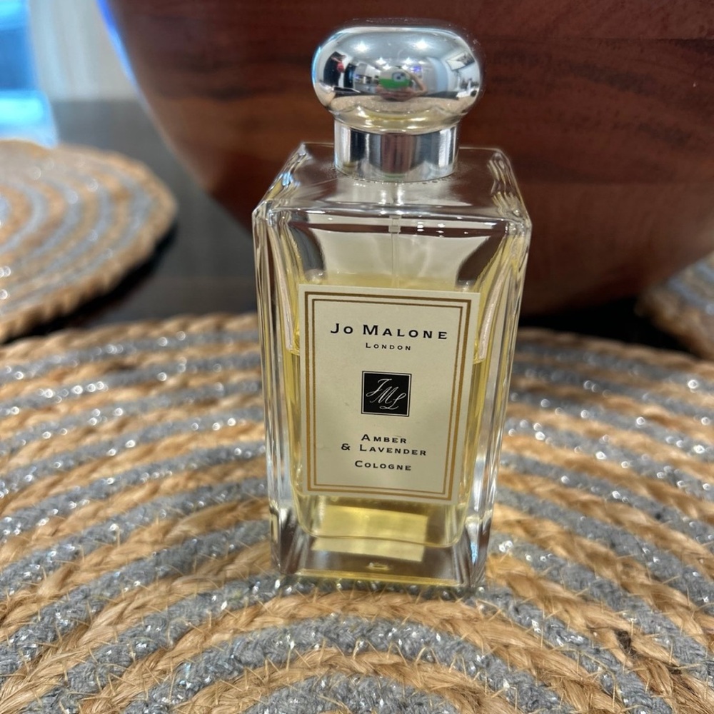 Jo Malone Amber & Lavender Fragrance with Silver Cap